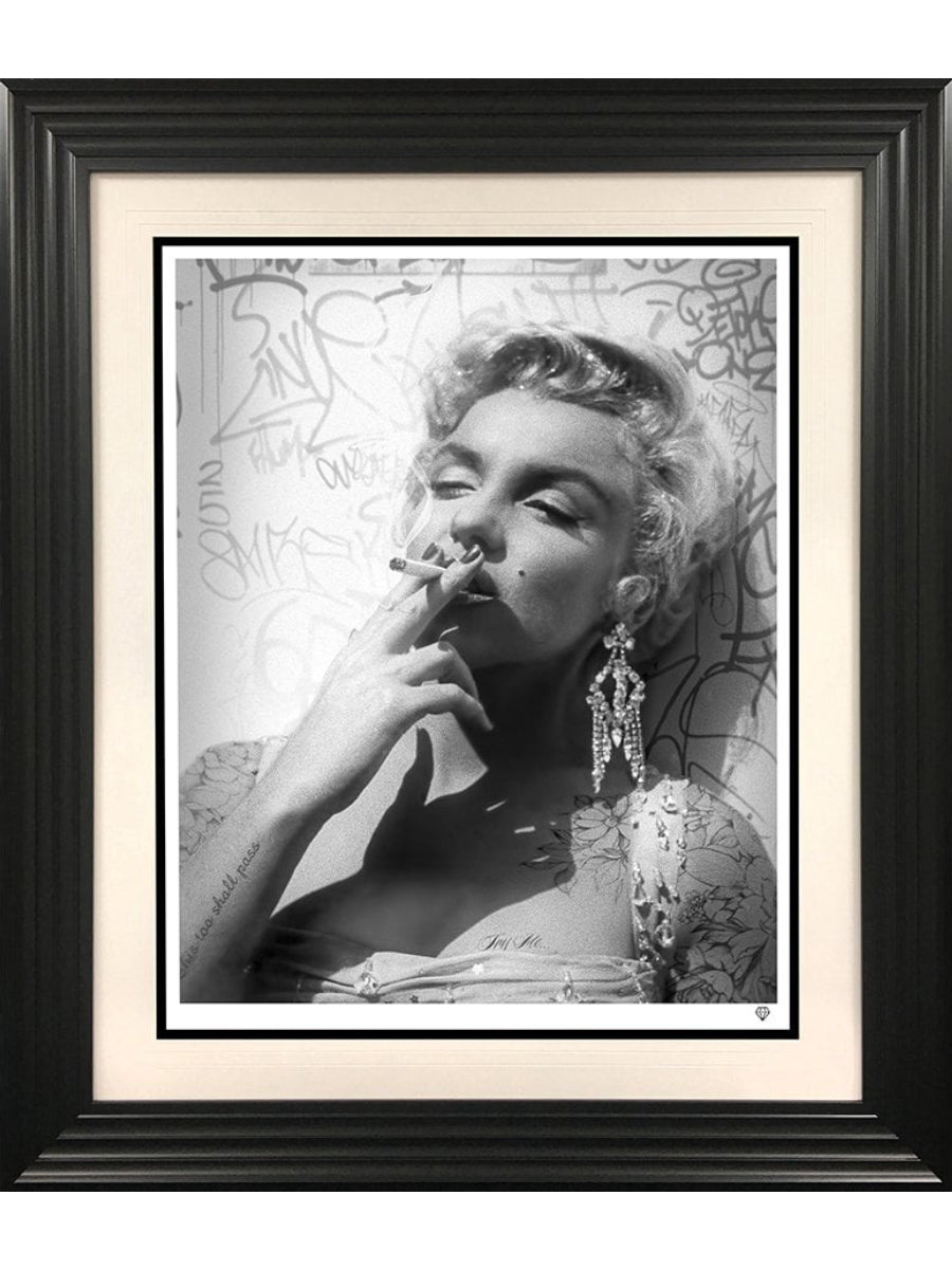 Smoking Gun - Marilyn (blk & wht)