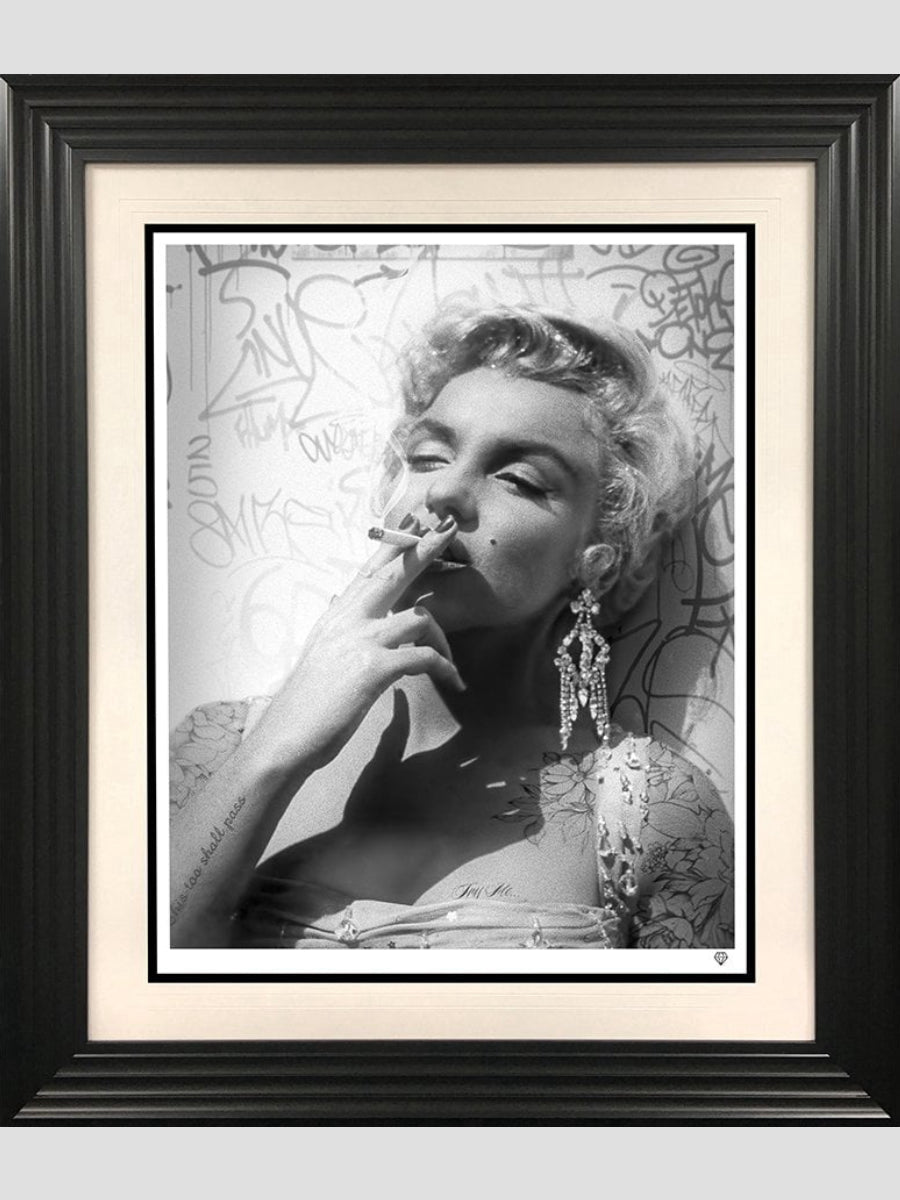 Smoking Gun - Marilyn (blk & wht)